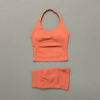 Seamless Activewear Set – Strappy Halter Sports Bra & Shorts
