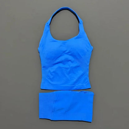 Seamless Activewear Set – Strappy Halter Sports Bra & Shorts