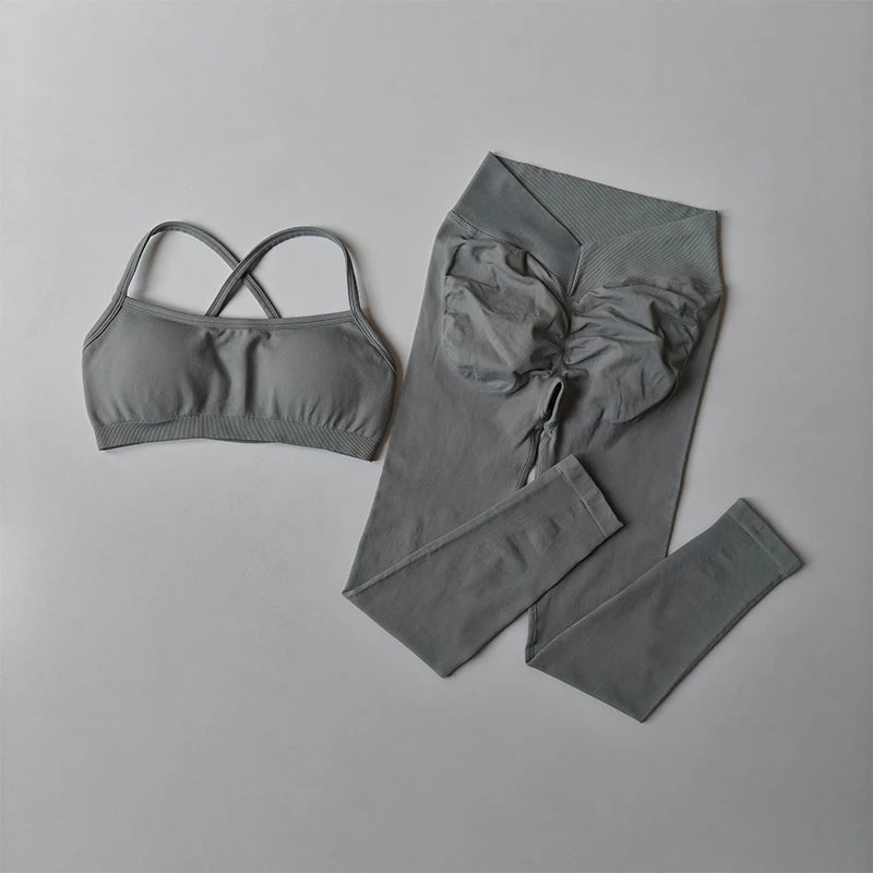 Seamless Push-Up Fitness Set – Sports Bra & Peach Lift Leggings