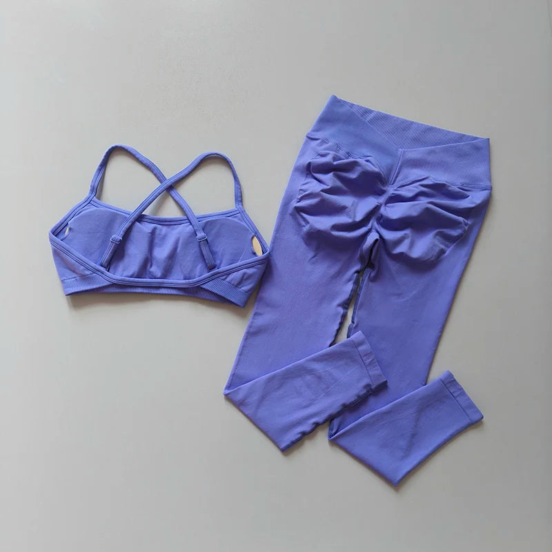 Seamless Push-Up Fitness Set – Sports Bra & Peach Lift Leggings