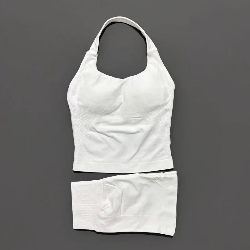 Seamless Activewear Set – Strappy Halter Sports Bra & Shorts