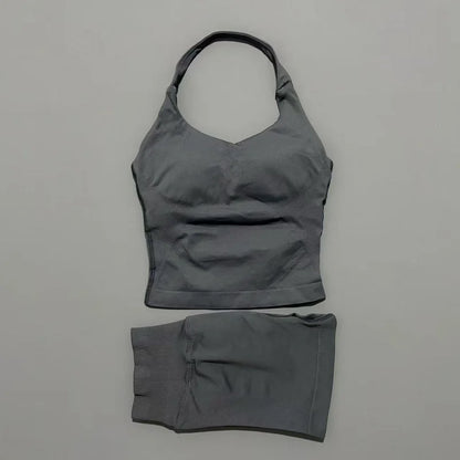 Seamless Activewear Set – Strappy Halter Sports Bra & Shorts