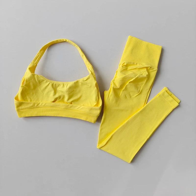 Seamless Halter Top High-Waisted Yoga & Fitness Set