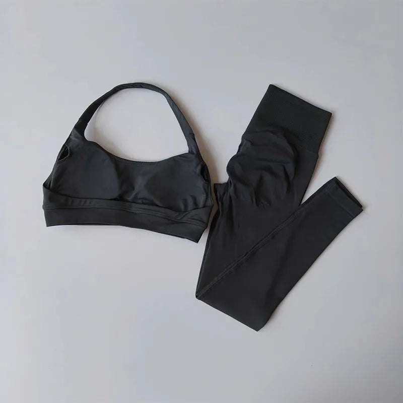 Seamless Halter Top High-Waisted Yoga & Fitness Set